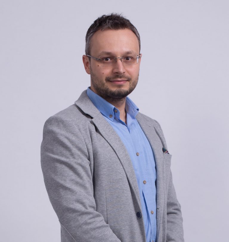 El e Iulian Cîrciumaru, fiul 