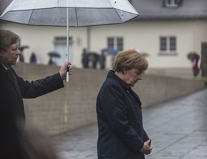 Angela Merkel, vizita Auschwitz