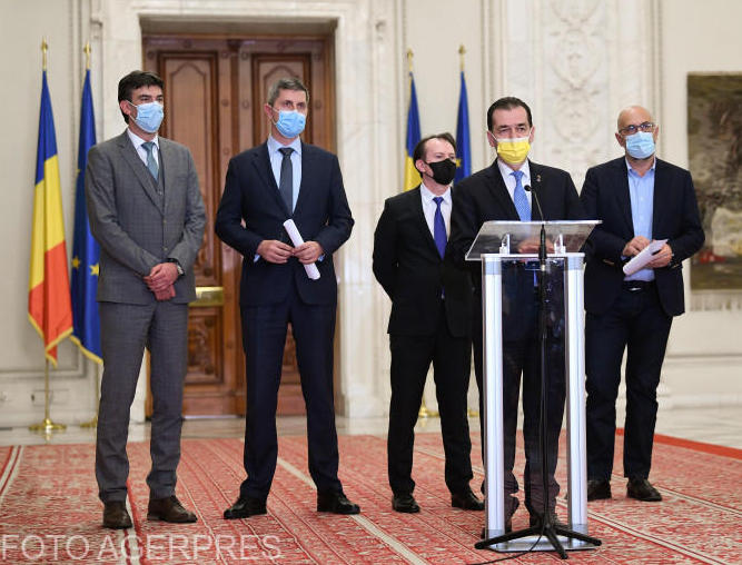 Dragoș Tudorache (USR-PLUS) - Dan Barna (USR-PLUS), Florin Cîțu (PNL) - Ludovic Orban (PNL) - Kelemen Hunor (UDMR)