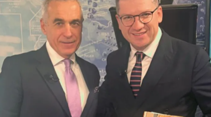Adevăratul program al TVR, varianta AUR, are 88 de emisiuni în 24 de ore! Cristoiu e furios că pe el l-au pus la matinal, cu călușarii, iar pe Tucă în prime time, cu Gâdea și Alexandreasca!