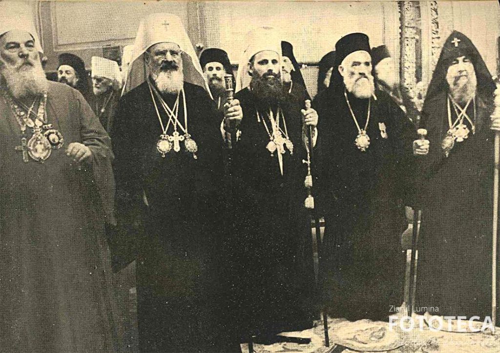 Patriarhul Justinian Marina împreună cu alți lideri religioși ortodocși la o conferință pan-ortodoxă organizată în URSS, la Moscova. Sursa foto: Fototeca Ortodoxiei