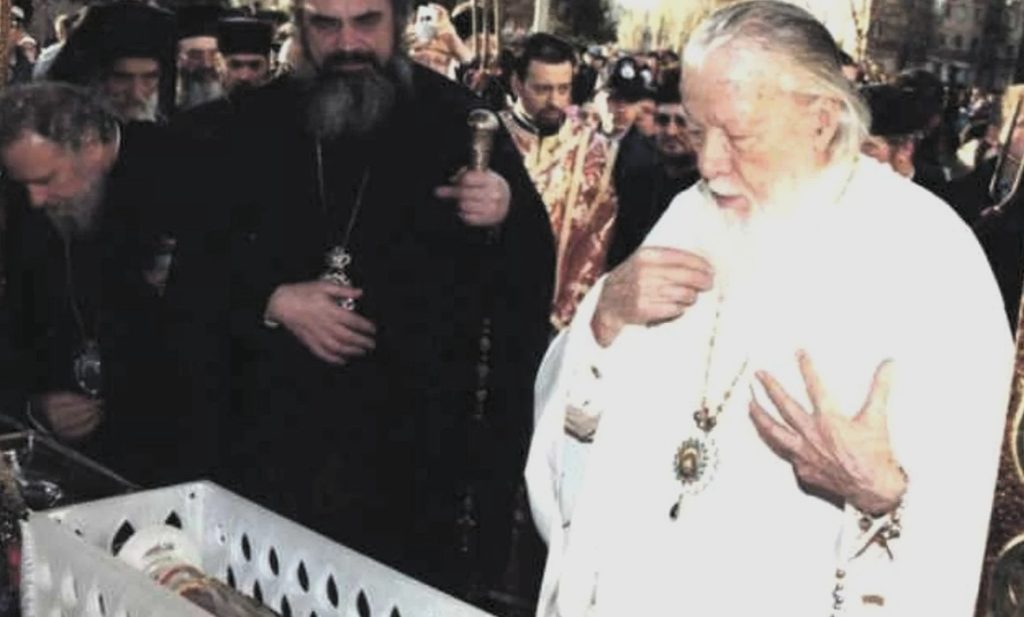 Daniel Ciobogea ca Mitropolit al Moldovei și Patriarhul Teoctist. Sursa: Adevărul.ro