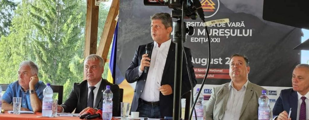 Adrian Severin și Titus Corlățean la lucrările Universității de Vară Izvorul Mureșului 2024
