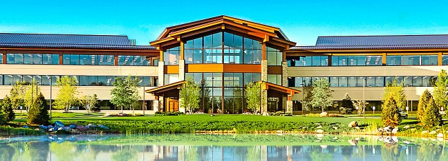 Sediul Corporativ al Companiei ULINE (Pleasant Prairie, Wisconsin). Sursa foto: Uline_com
