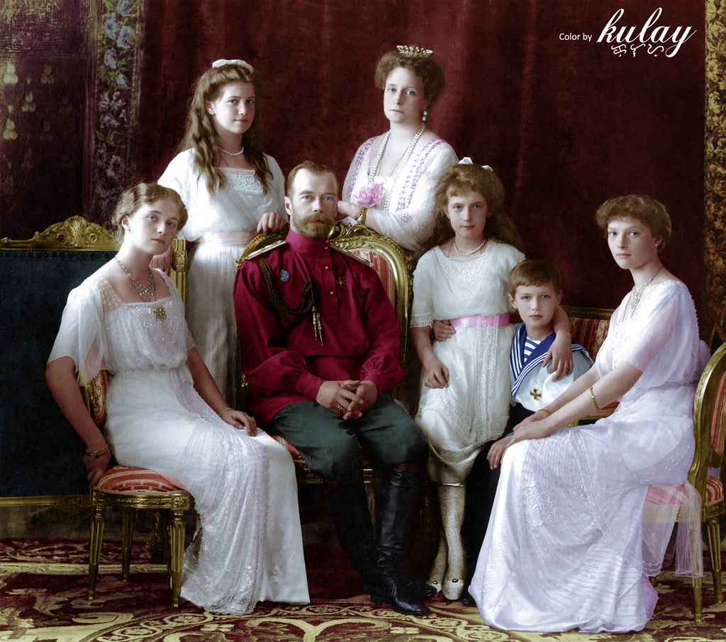 Biserica Ortodoxă Rusă a canonizat pe membri familiei Romanov asasinați de bolșevici. Sursa foto: Kulay Color