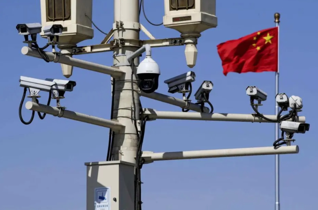 Milioane de camere video monitorizează „live” viața de zi cu zi a cetățenilor Chinei comuniste. Sursa foto: AP