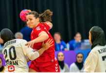 Obligate de ayatollah să joace înfofolite, handbalistele din Iran pierd la scoruri umilitoare: 9-34 cu Elveția, 13-47 cu Ungaria