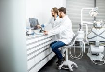 Pași pentru o colaborare rapidă și precisă cu laboratorul dentar