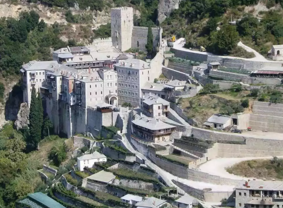 Mânăstirea „Sf. Pavel” - Sfântul Munte Athos. Foto: Allovergreece.com