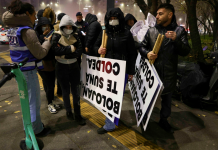 VIDEO. „Georgiștii” au încercat să deturneze mitingul anti-Savonea. Provocatorii au apărat Mafia din justiție