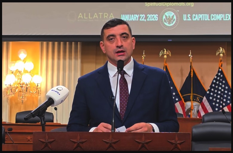 Extremistul George Simion la tribuna Conferinței Interconfesionale Internaționale „Uniți în libertate: Ascensiunea diplomaților spirituali” organizată de Mișcarea Allatra. SUA, 22 ian. 2026 / FOTO: Facebook