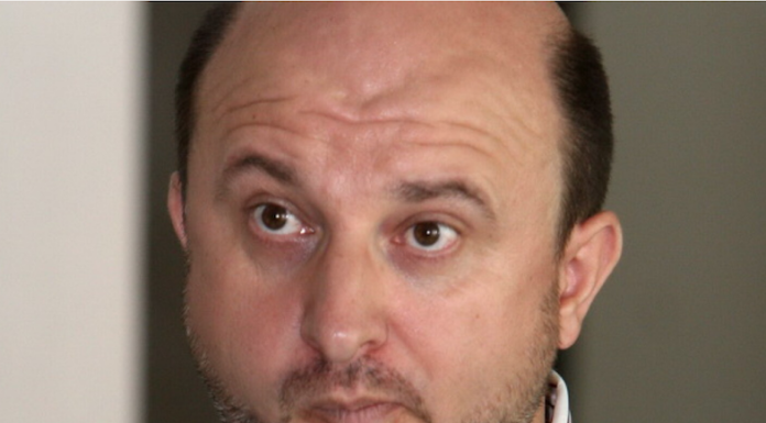 4 ani de închisoare pentru un minstru din Guverul Ponta. A omorât doi oameni circulând pe contrasens, în timp ce vorbea la telefon