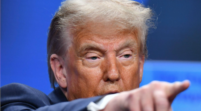 Șantaj dement al lui Trump: dați-ne Groenlanda sau vă distrug cu taxe vamale! 10-25% pentru cele 8 țări europene care se opun explicit anexării insulei