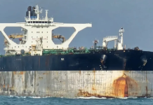 Confruntare în Atlantic: armata SUA, susținută de cea britanică, a capturat un petrolier rusesc escortat de un submarin. Nava fugise de sub blocada din Venezuela