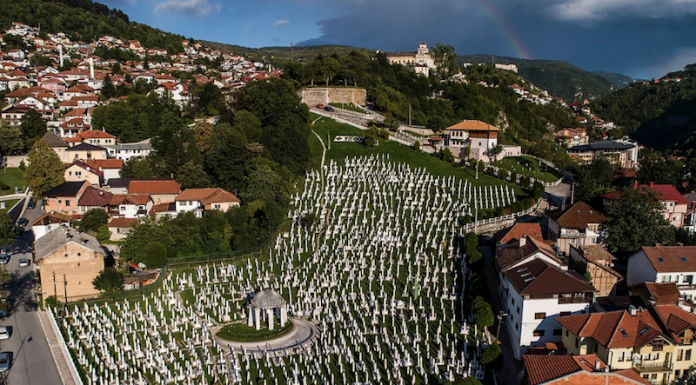 „Sarajevo Safari”: vânătorii de oameni din Bosnia anilor ’90. O româncă ar fi ucis mai mult de 10 localnici