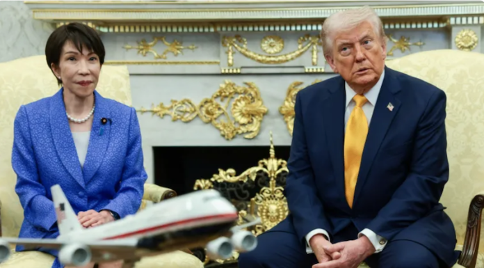 Comparație imbecilă a lui Trump: Pearl Harbor 1941 – Iran 2026. Șefa guvernului japonez a trebuit să suporte mitocănia președintelui american