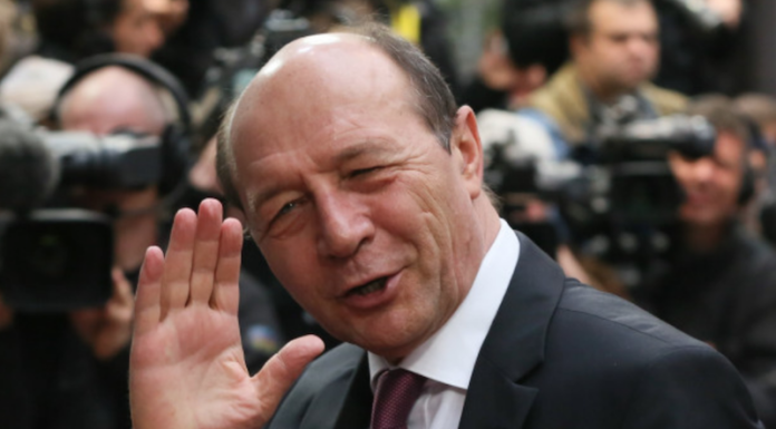 Băsescu: ”Trump şi Putin vor să destrame Europa. Duminică au aflat că nu se poate! Poporul maghiar i-a bătut măr”
