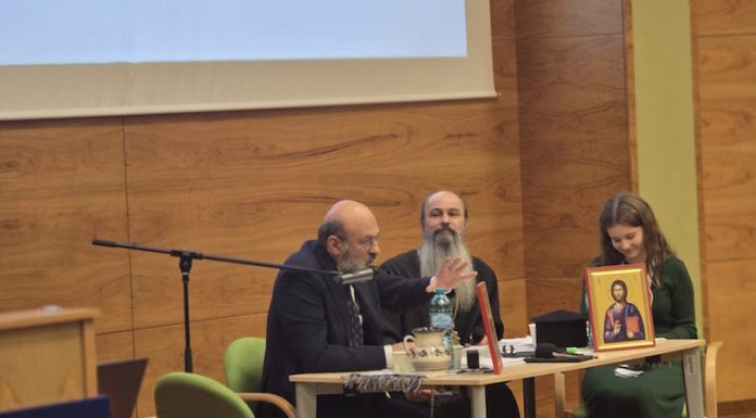 Șarlatanie la Timișoara: preoții au promovat, sub nume fals, un guru despre care au ascuns că e senator AUR! Au încercat să-i dosească trecutul conspiraționist-legionar