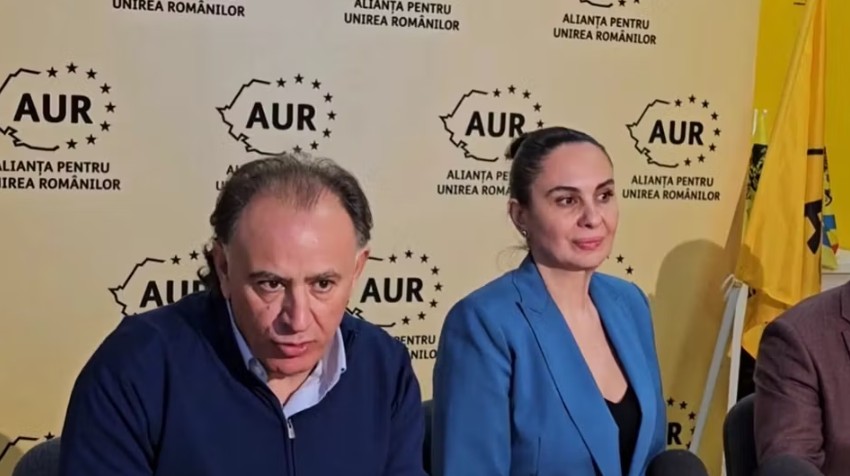 Vicepreședintele AUR, Alexandra Păcuraru și deputatul AUR, Mohammad Murad. FOTO: RealitateaTV