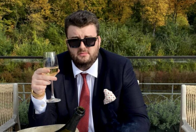 Victor Micula - „beizadeaua” moștenitoare a ”imperiului Frutti Fresh”. FOTO: Facebook