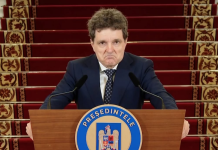 Privirea întunecată a lui Nicușor