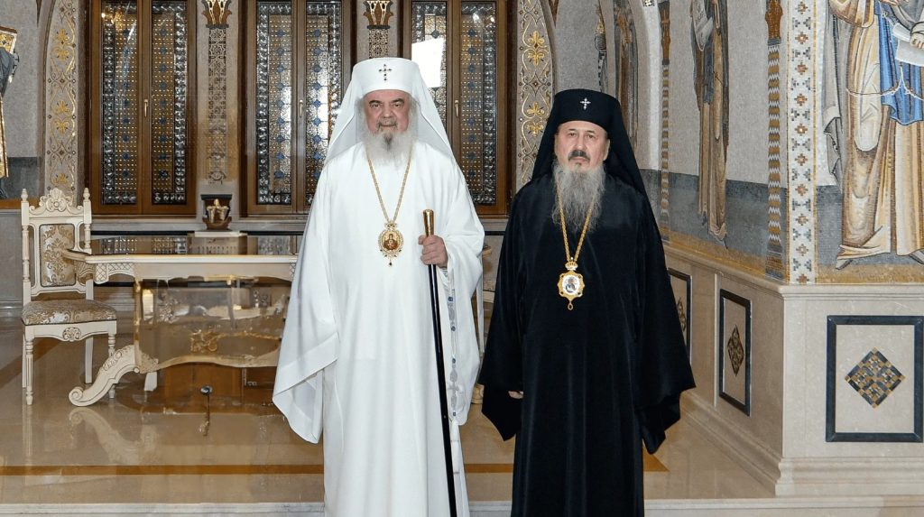 Patriarhul Daniel al BOR și fostul mitropolit Petru al Basarabiei. FOTO: Basilica
