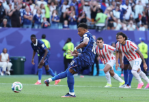 Prima semifinalistă va fi decisă între Franța și Maroc, care în Qatar 2022 s-au întâlnit în semifinale. Mbappé l-a egalat pe Messi