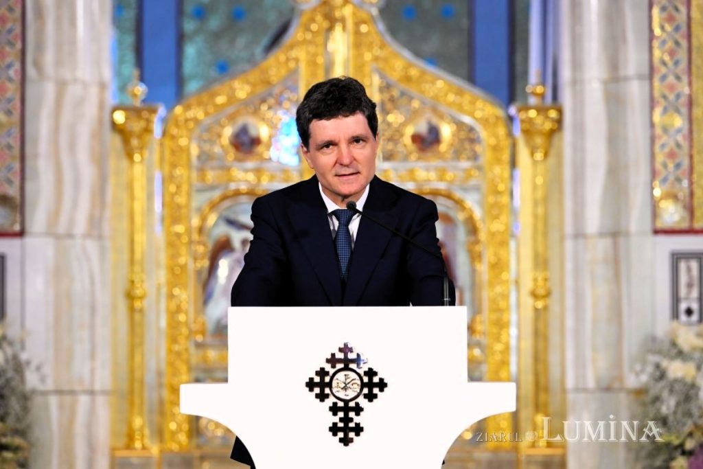 Președintele Nicușor Dan la amvonul Catedralei Naționale. FOTO: Ziarul Lumina