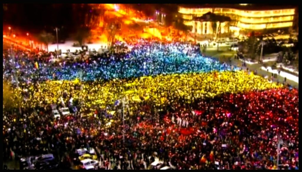 Protestul din 10 august 2018 împotriva tentativelor PSD de a modifica Legile Justiției și de a-și subordona Justiția. FOTO: Antena 3 CNN